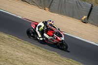 brands-hatch-photographs;brands-no-limits-trackday;cadwell-trackday-photographs;enduro-digital-images;event-digital-images;eventdigitalimages;no-limits-trackdays;peter-wileman-photography;racing-digital-images;trackday-digital-images;trackday-photos